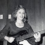 Carole Kaye Carole Kaye & Fender Precision Bass en studio