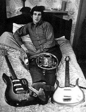 John Entwistle, Circa 1963 : les fréquences basses et le cor, influences !