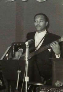 James Jamerson en concert (avec Marvin Gaye ?)